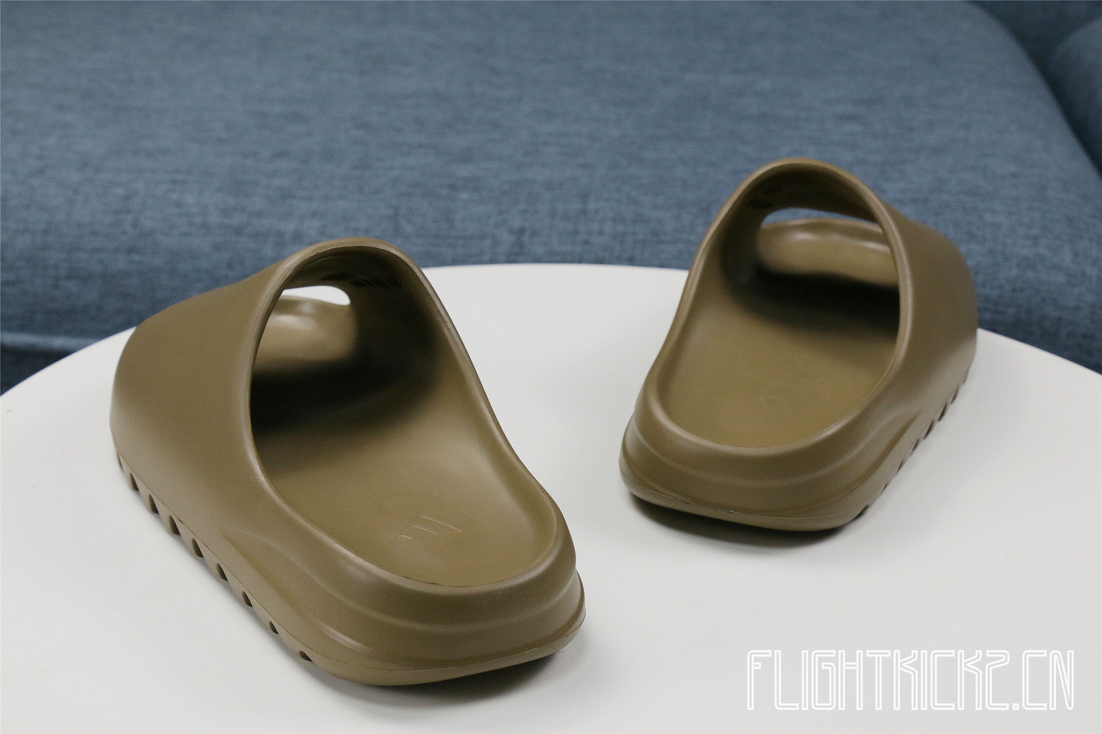 Yeezy Slides Earth Brown 2020（FV8425咖啡）
