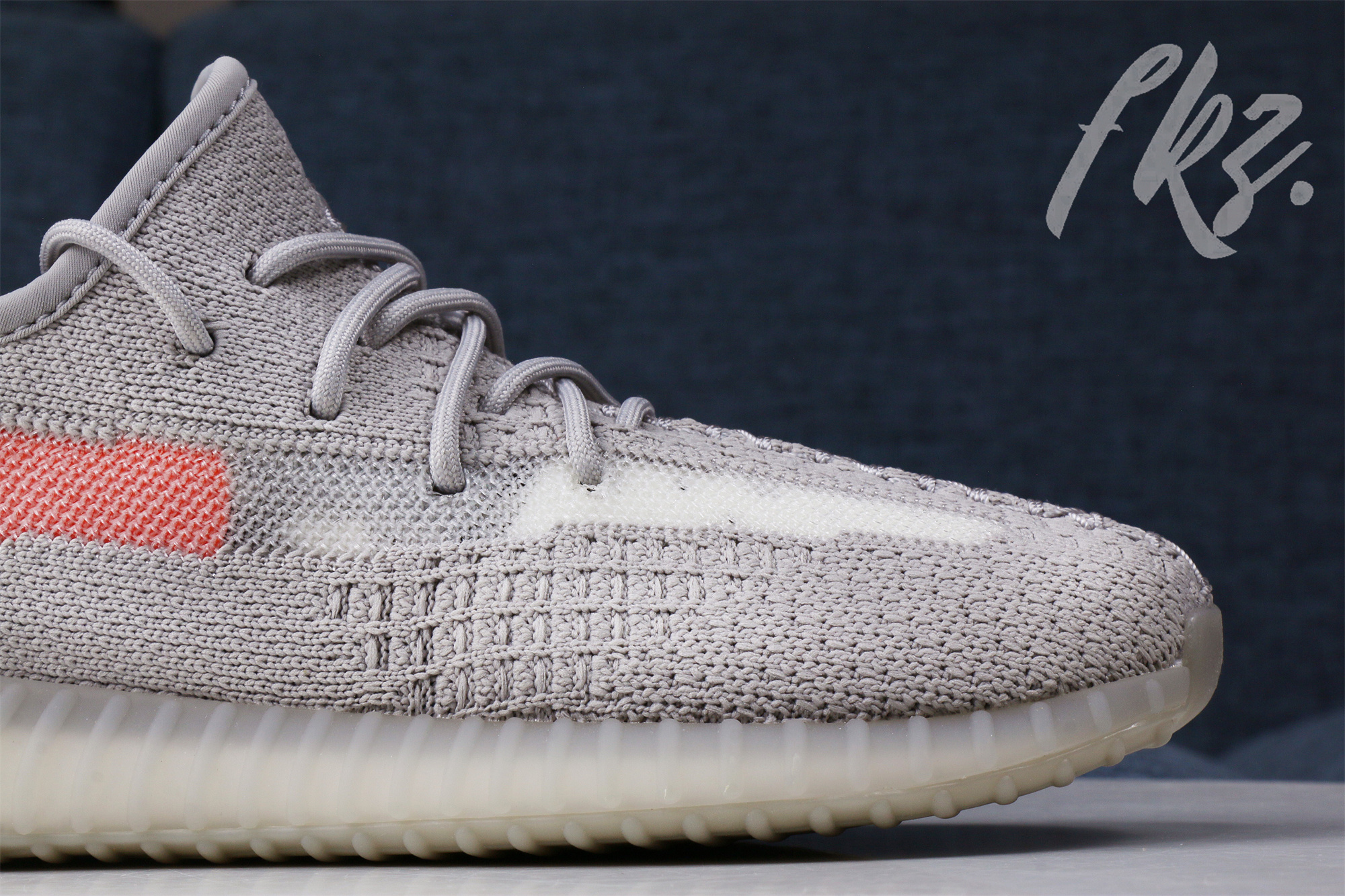 2020 Yeezy 350 V2  Tail Light  None Reflective(Ln5 A1 batch)