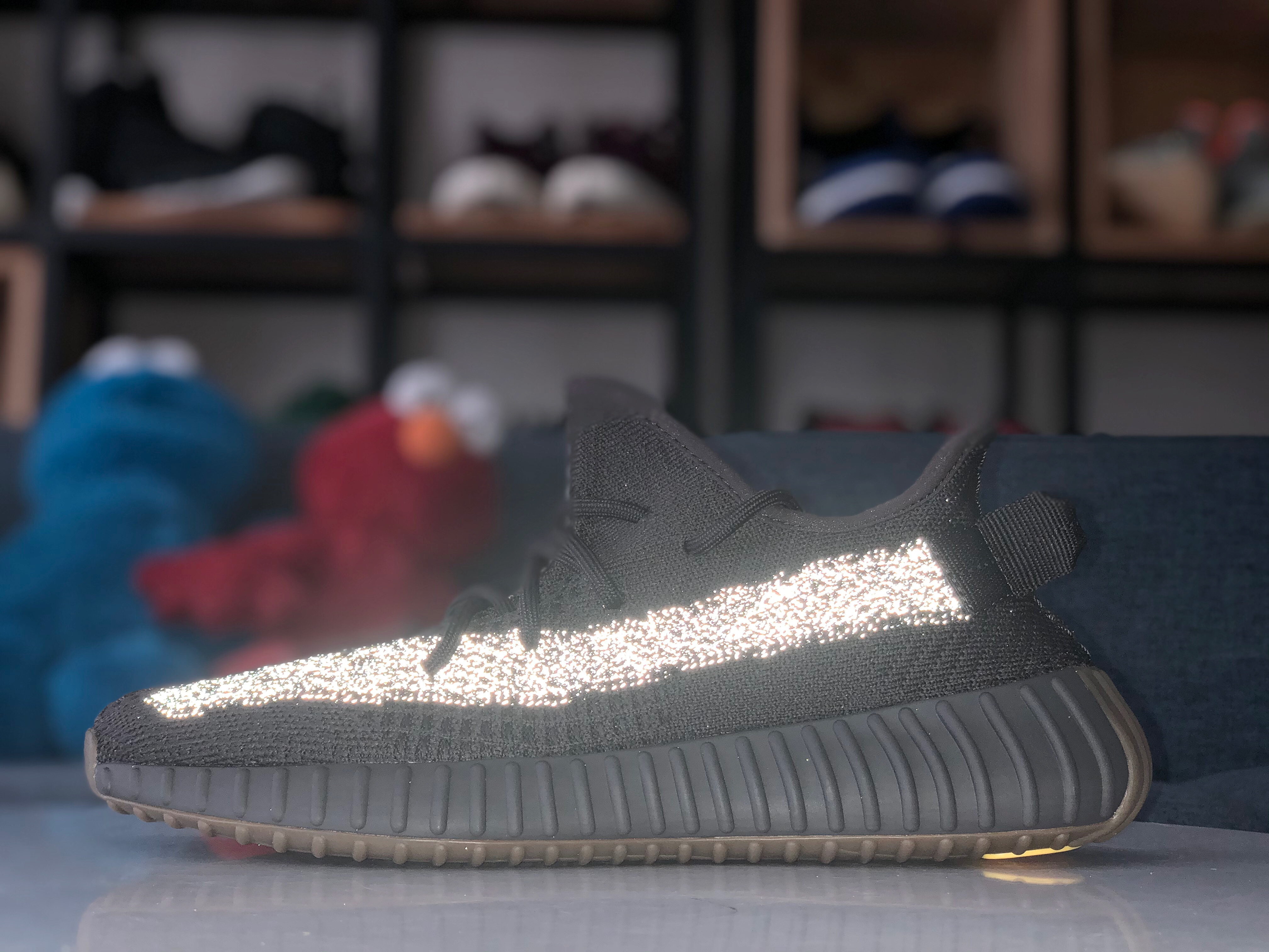 2020 Yeezy 350 V2  Cinder  Reflective (Ln5 A1)