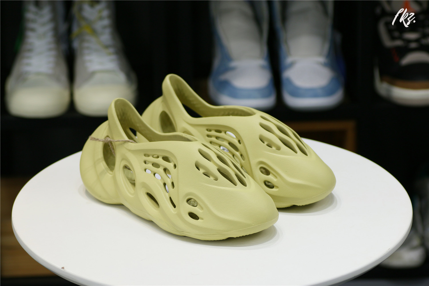 adidas Yeezy Foam RNNR Sulfur
