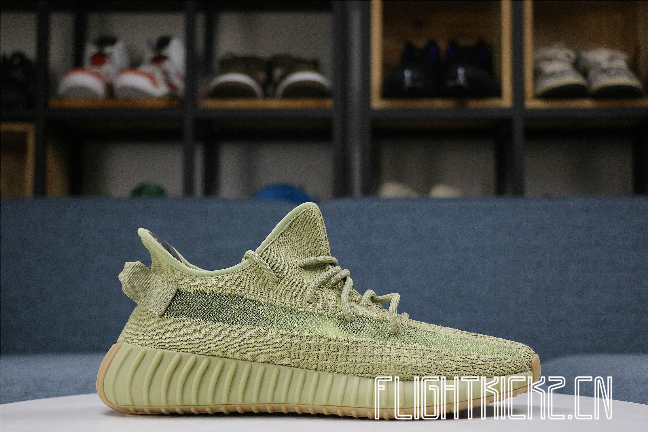 Yeezy Boost 350 V2  Sulfur  2020(LN5 A1)