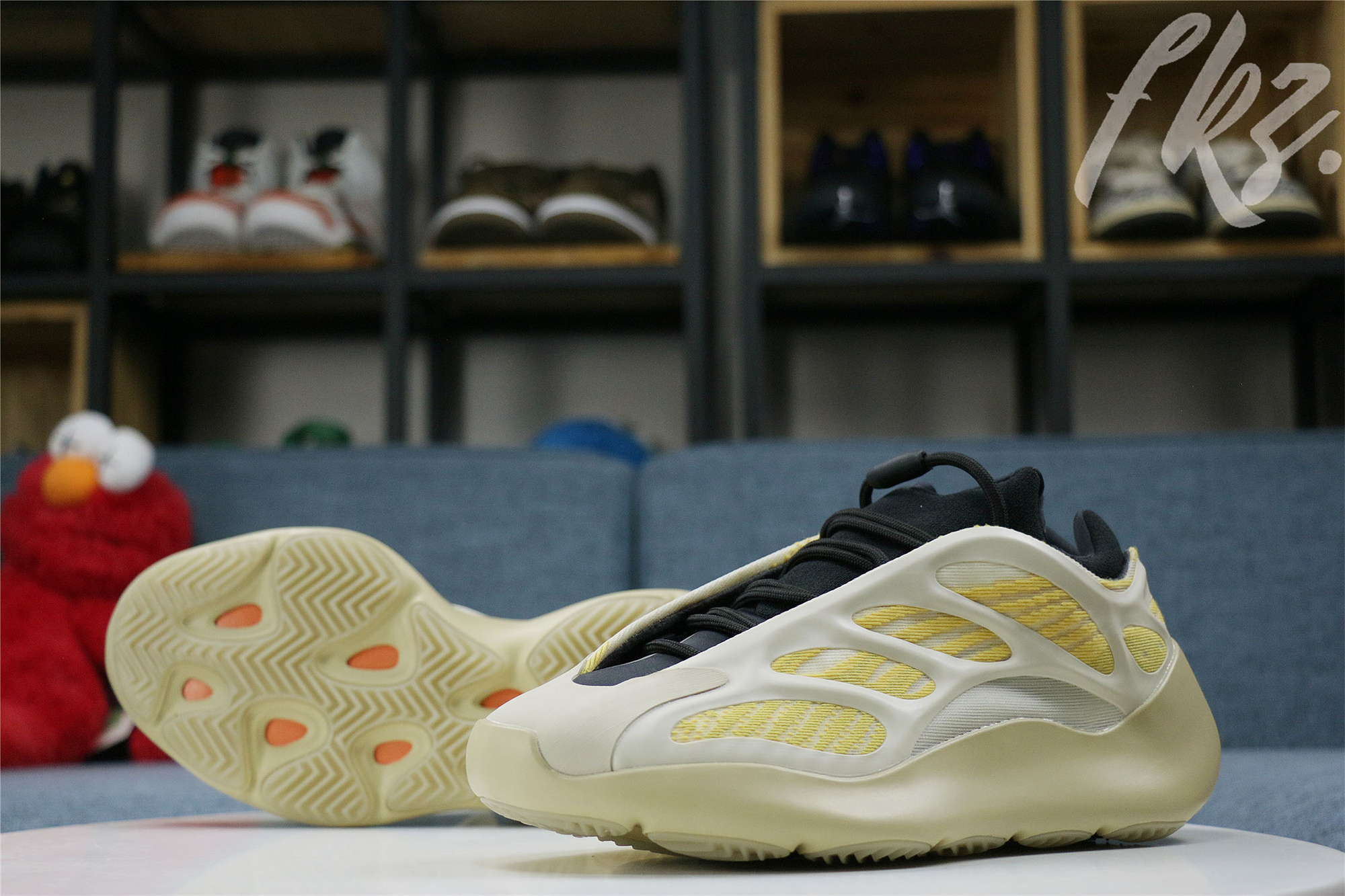 Adidas Yeezy 700 V3 Safflower