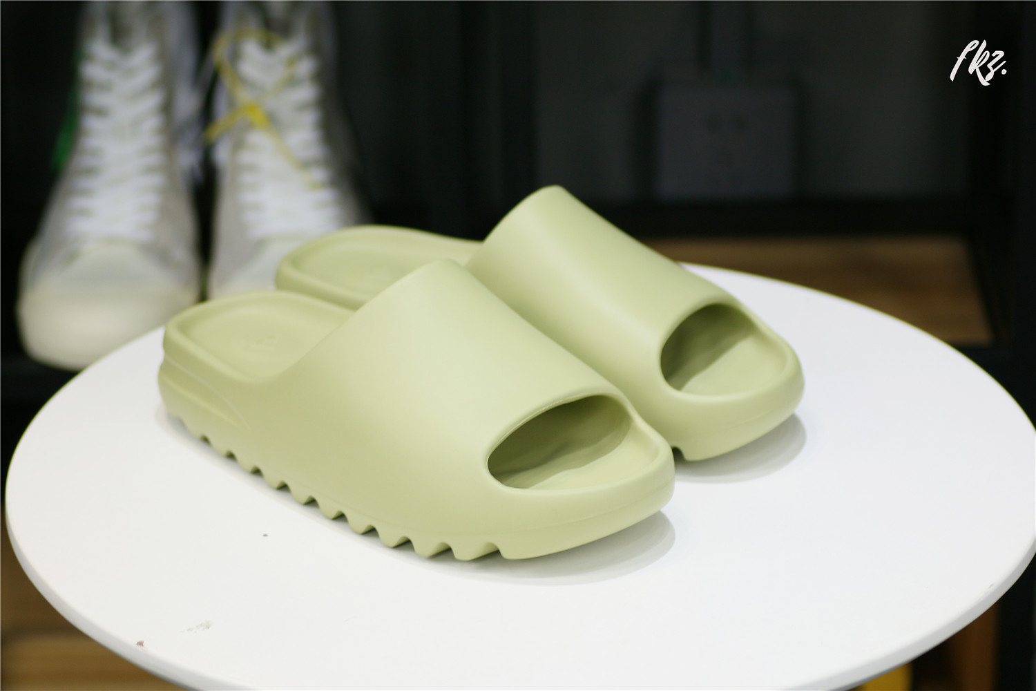 adidas Yeezy Slide Resin