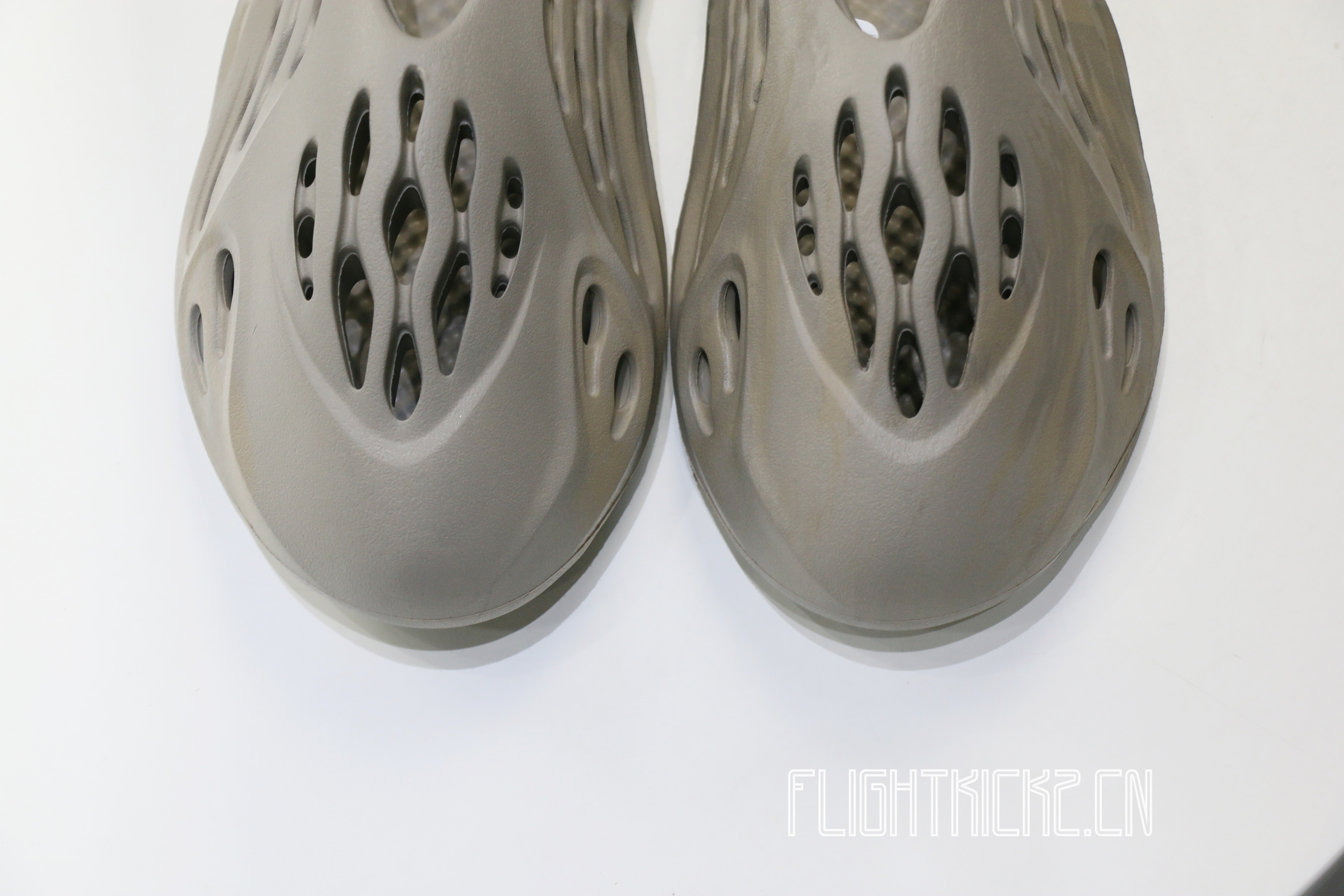 adidas Yeezy Foam RNNR Stone Sage