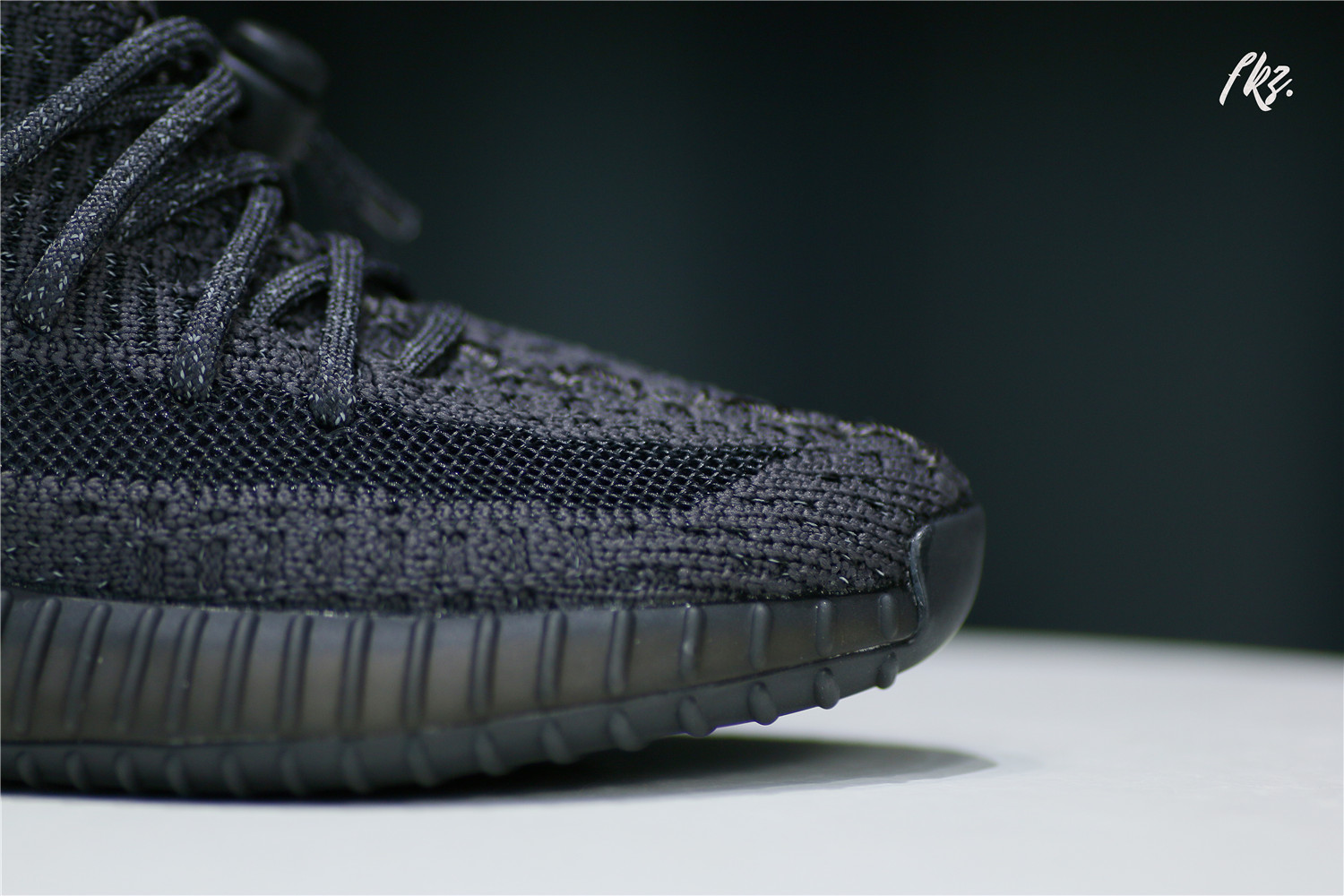 Yeezy 350 Boost V2 Black Static Black kid