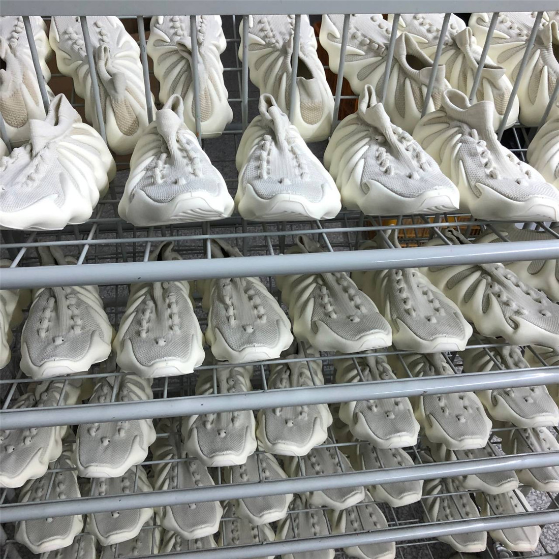 Yeezy 450 Cloud White 2021 Ln5 A1