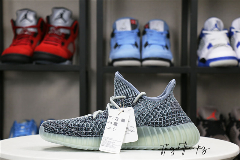 Yeezy Boost 350 V2 Ash Blue 2021