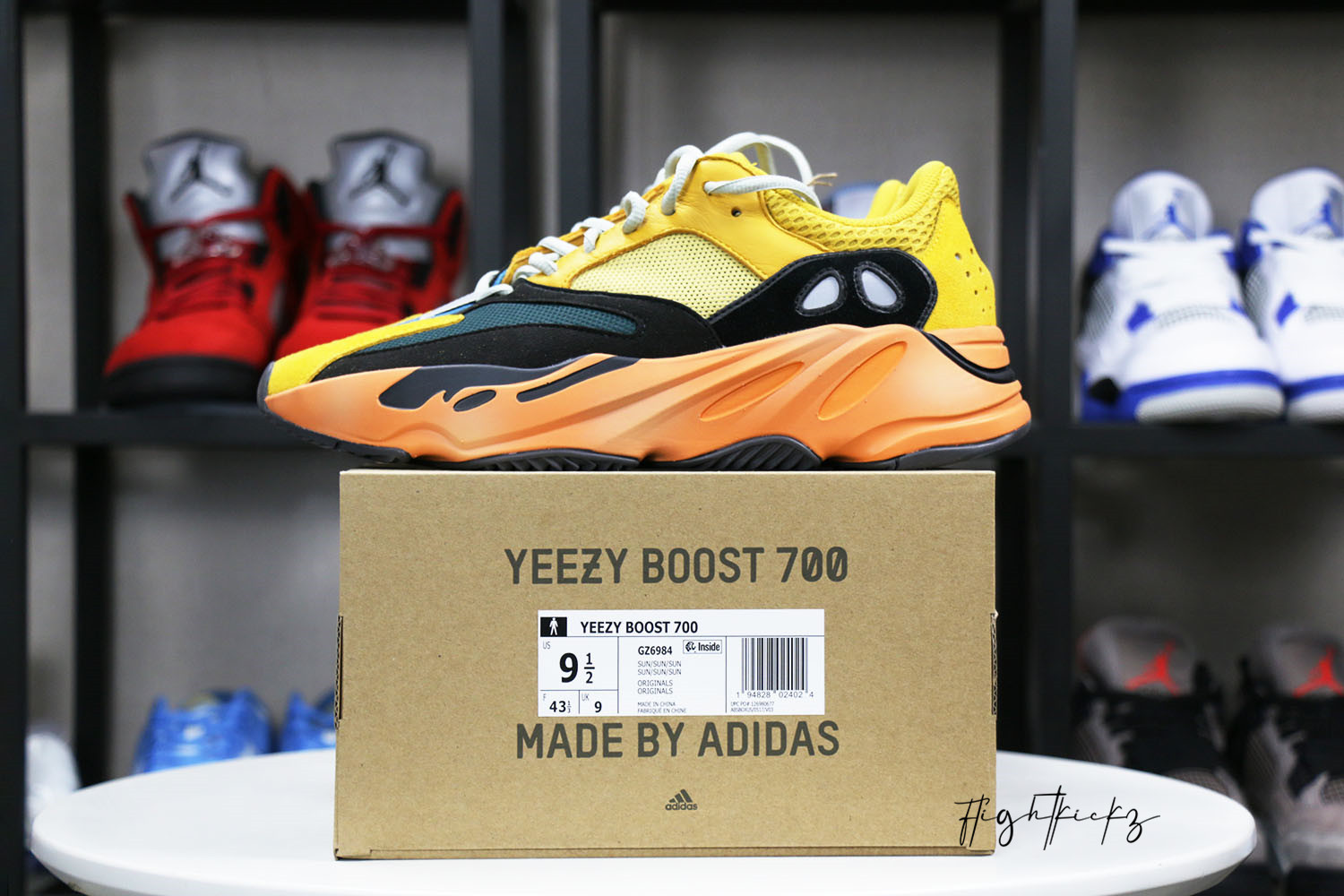 Yeezy Boost 700 Sun 2021