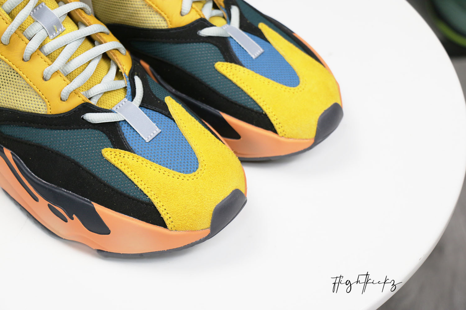 Yeezy Boost 700 Sun 2021