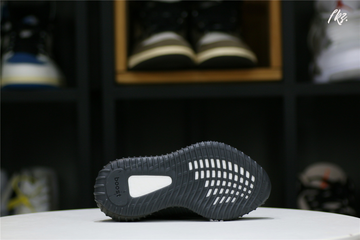 Yeezy 350 V2 Boost Core  Black Red Kid(Ln5 A1)