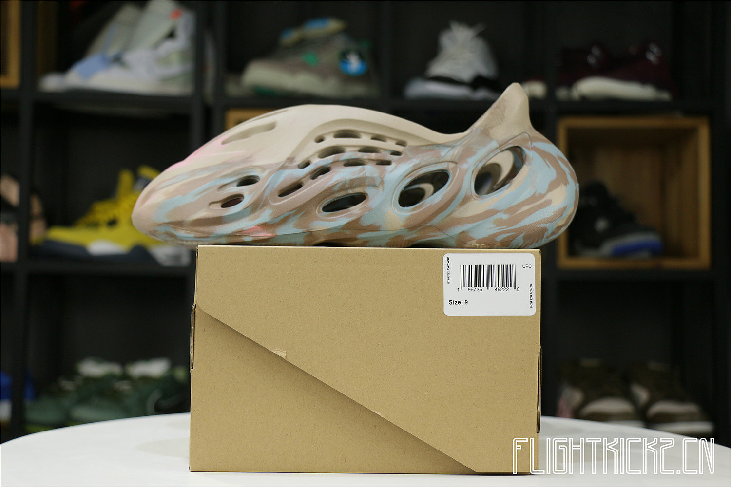 Yeezy Foam RNNR MX Sand Grey (GY3969兰褐粉）