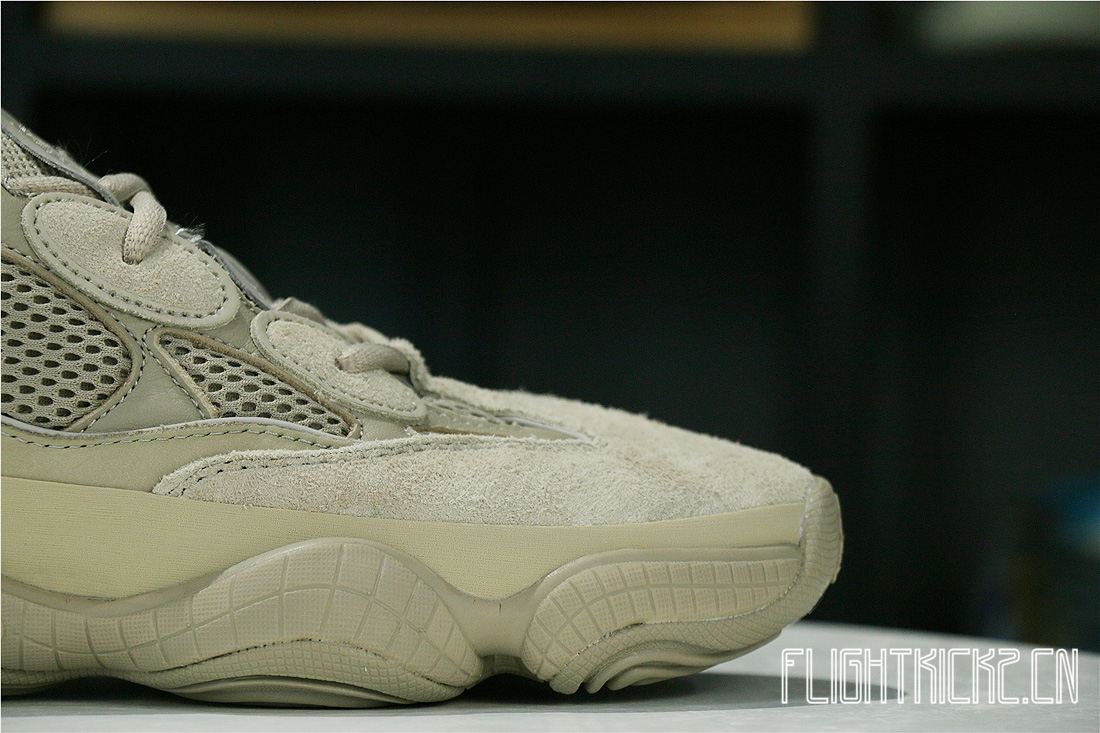 Yeezy Desert Rat 500  Taupe Light   2021