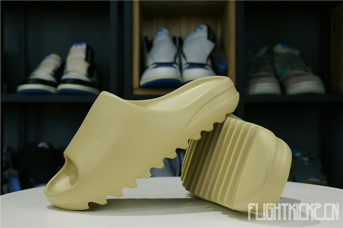 Yeezy Slides Desert Sand 2019（FW6344沙色）