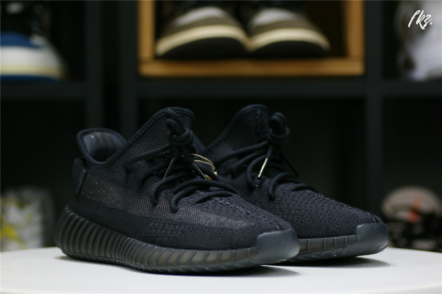 adidas Yeezy Boost 350 V2 Onyx