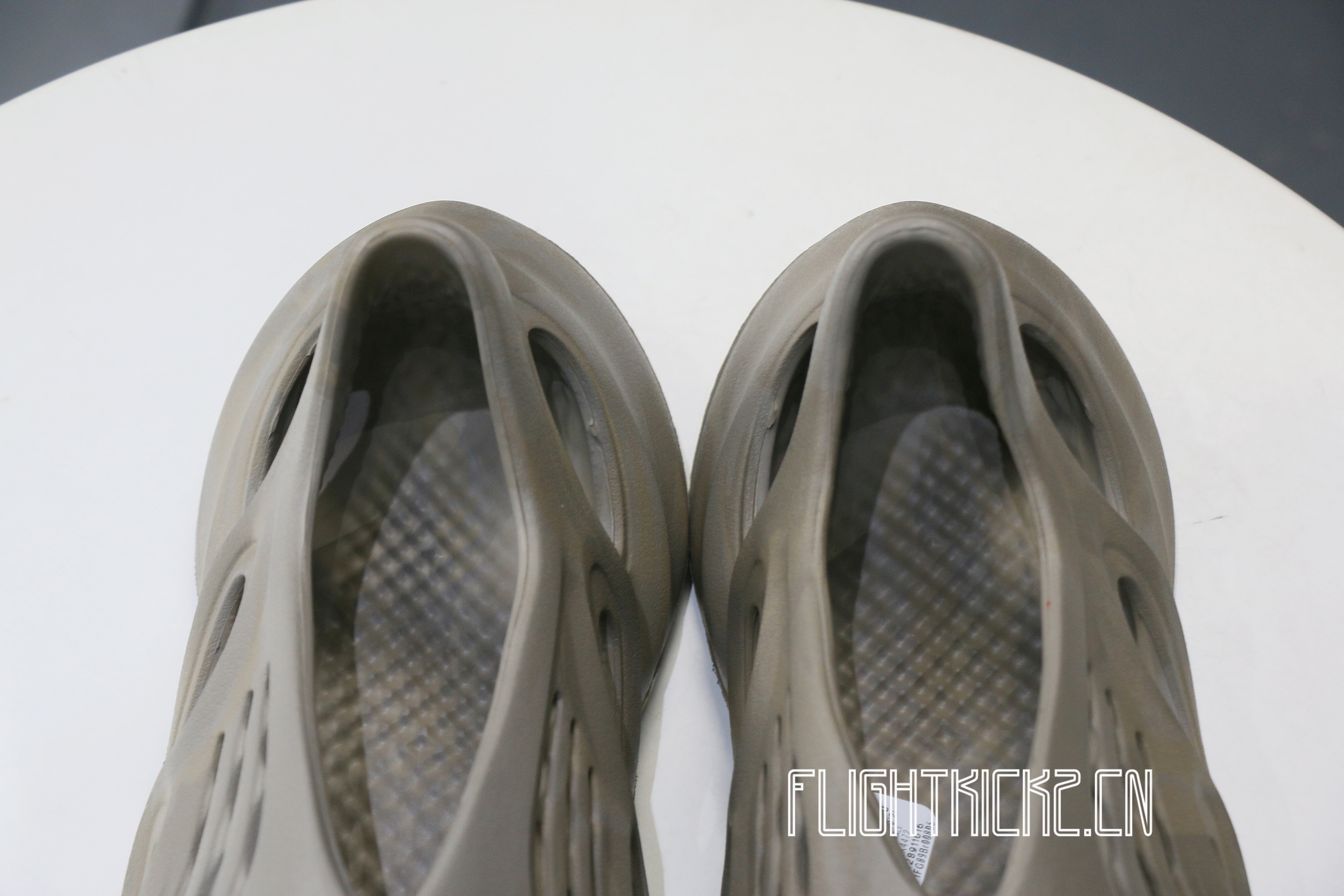 adidas Yeezy Foam RNNR Stone Sage