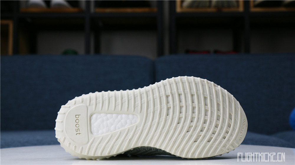 Yeezy 350 Boost   Cloud White  Reflective Kid (Ln5 A1)