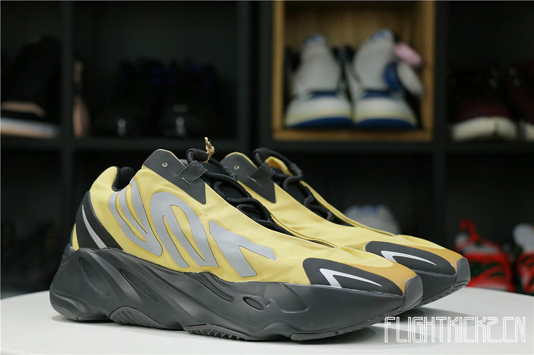 Yeezy Boost 700 MNVN Honey Flux