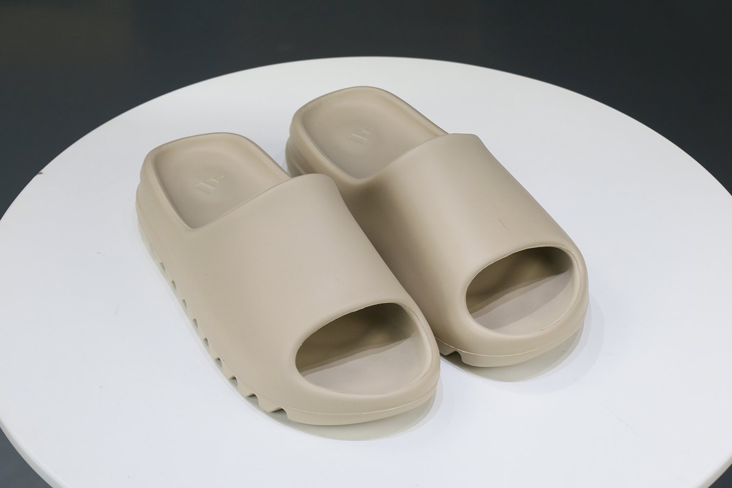Yeezy Slides Pure 2021（GZ5554暖沙黄）