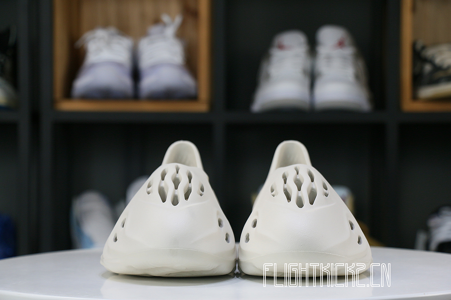 adidas Yeezy Foam RNNR Ararat （G55486骨白）