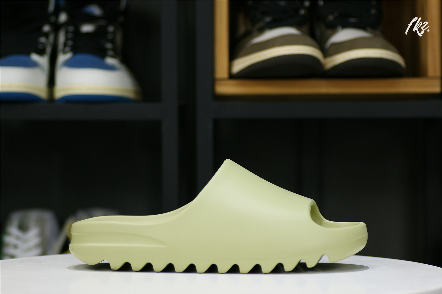 adidas Yeezy Slide Resin