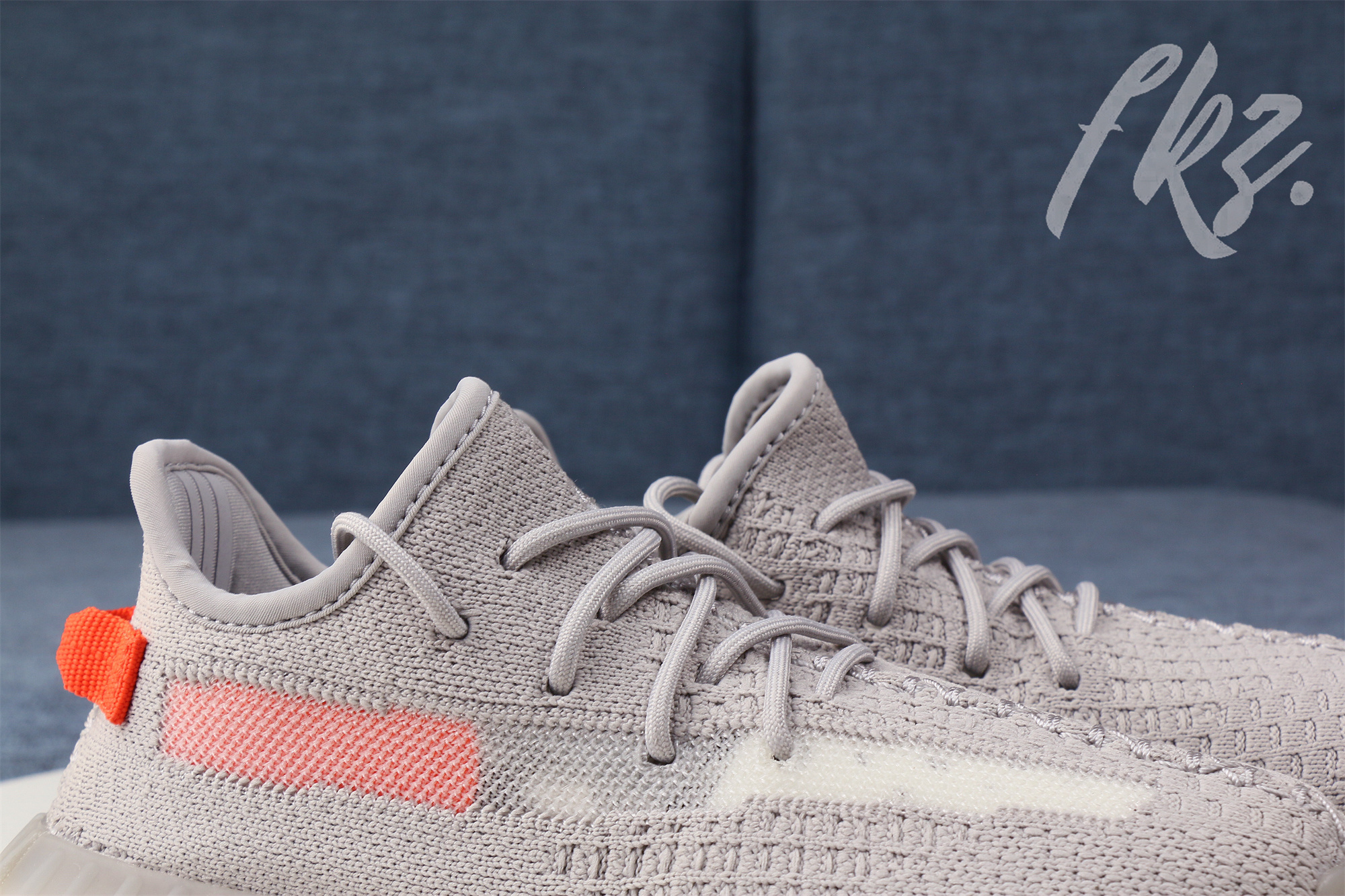 2020 Yeezy 350 V2  Tail Light  None Reflective(Ln5 A1 batch)