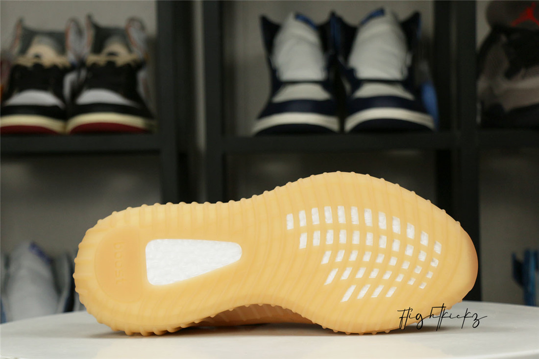 Yeezy 350 V2  Mono Clay  2021