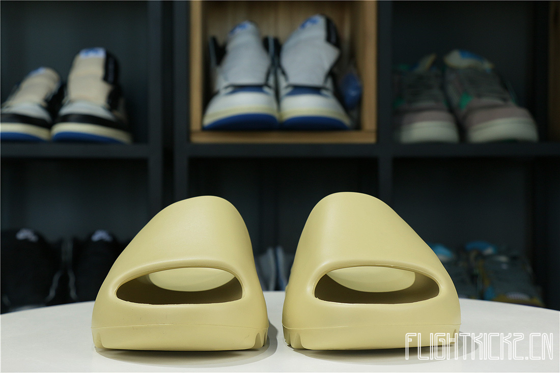 Yeezy Slides Desert Sand 2019（FW6344沙色）