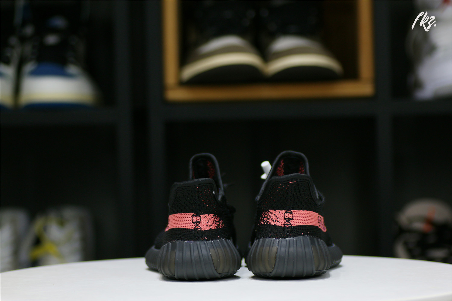 Yeezy 350 V2 Boost Core  Black Red Kid(Ln5 A1)