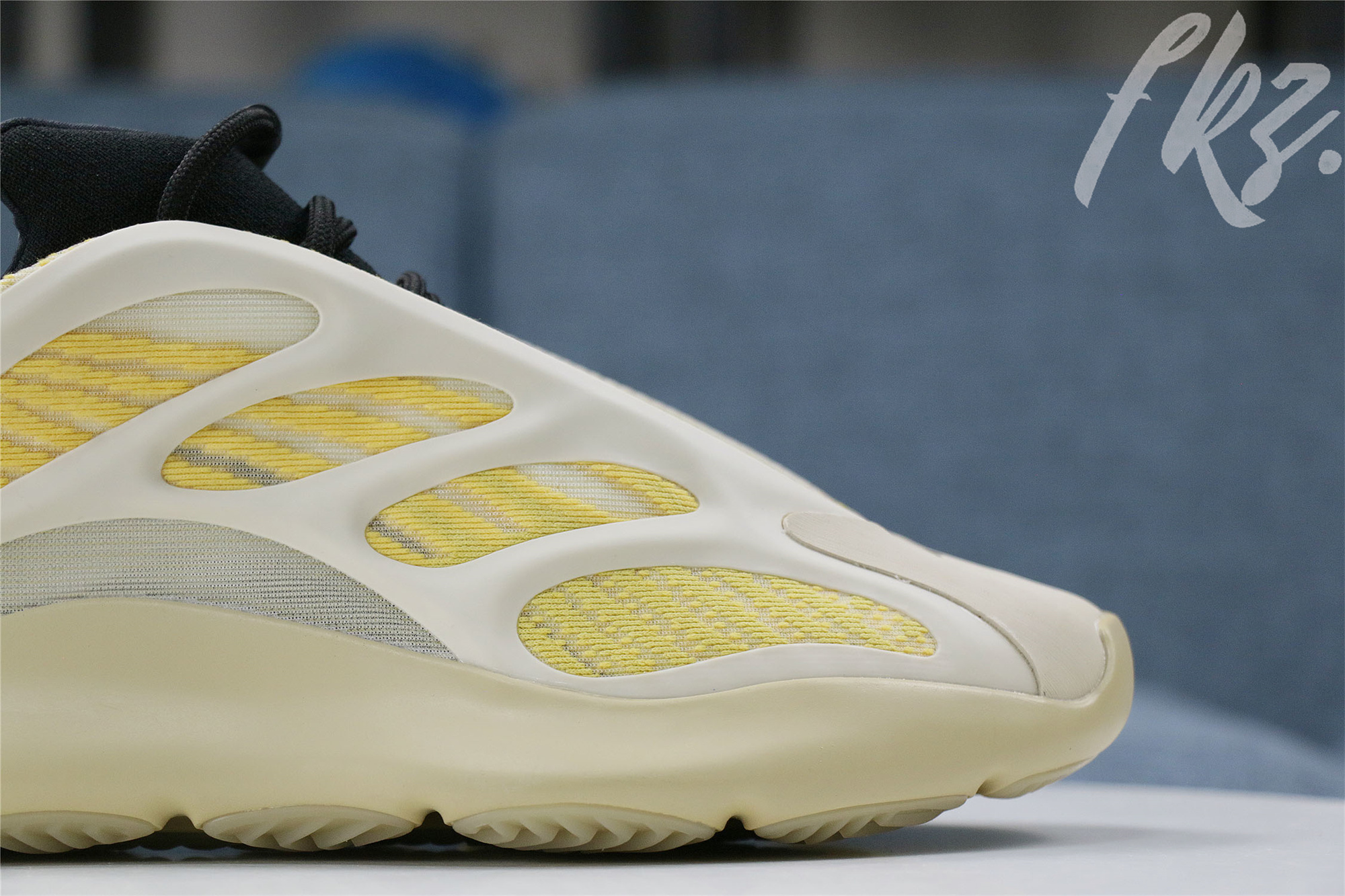 Adidas Yeezy 700 V3 Safflower