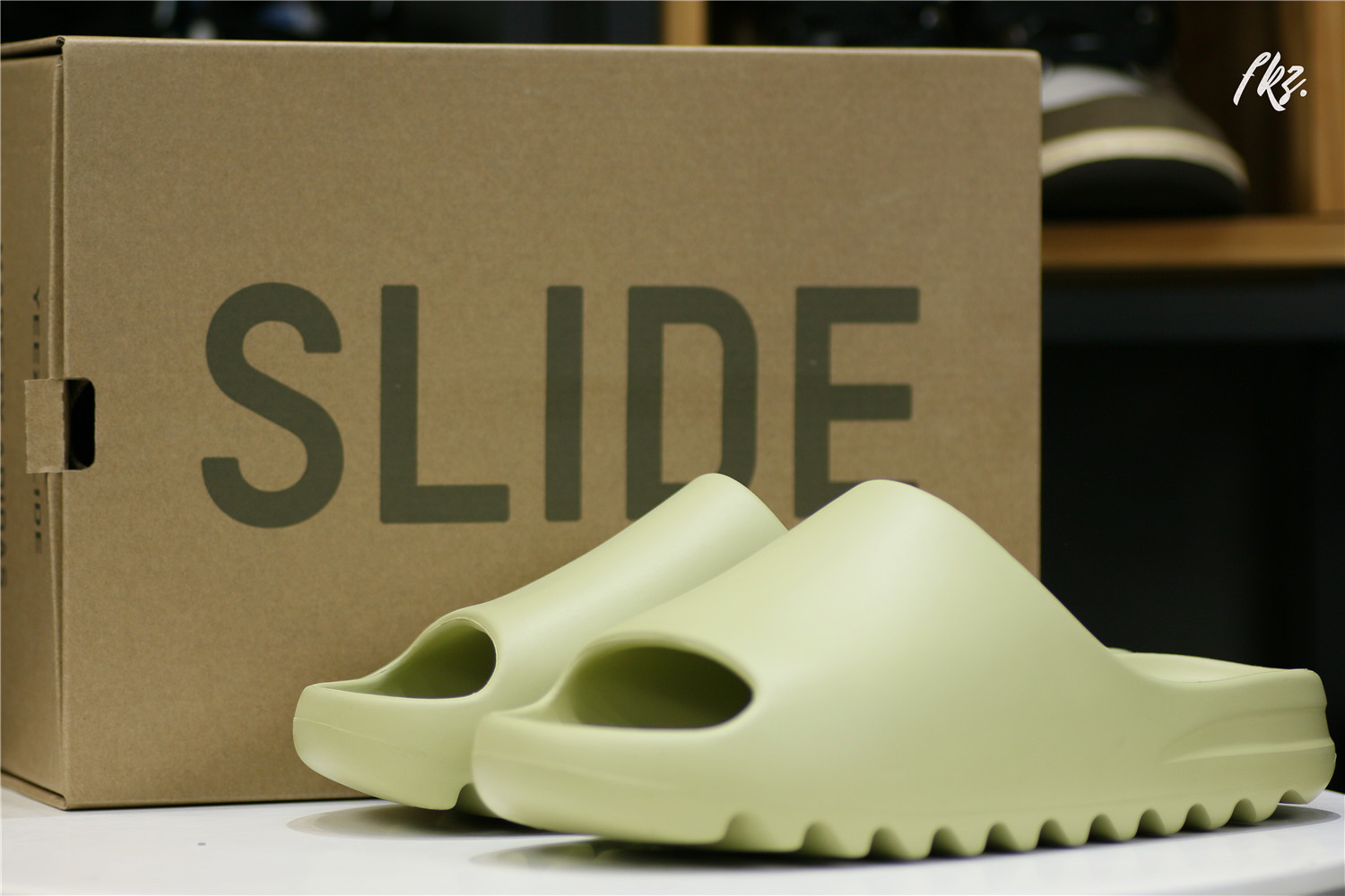 adidas Yeezy Slide Resin