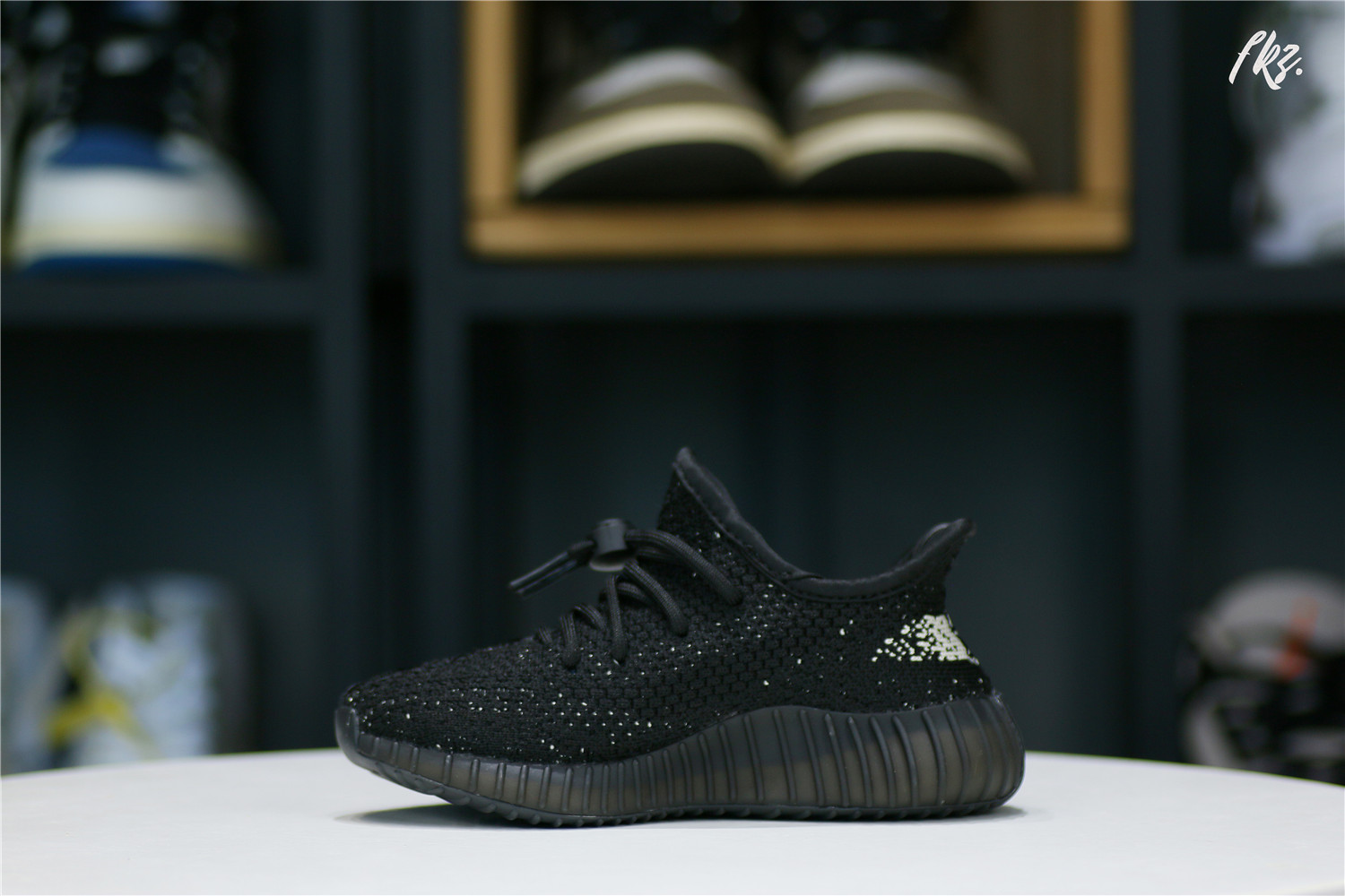adidas Yeezy Boost 350 V2 Core Black White kid