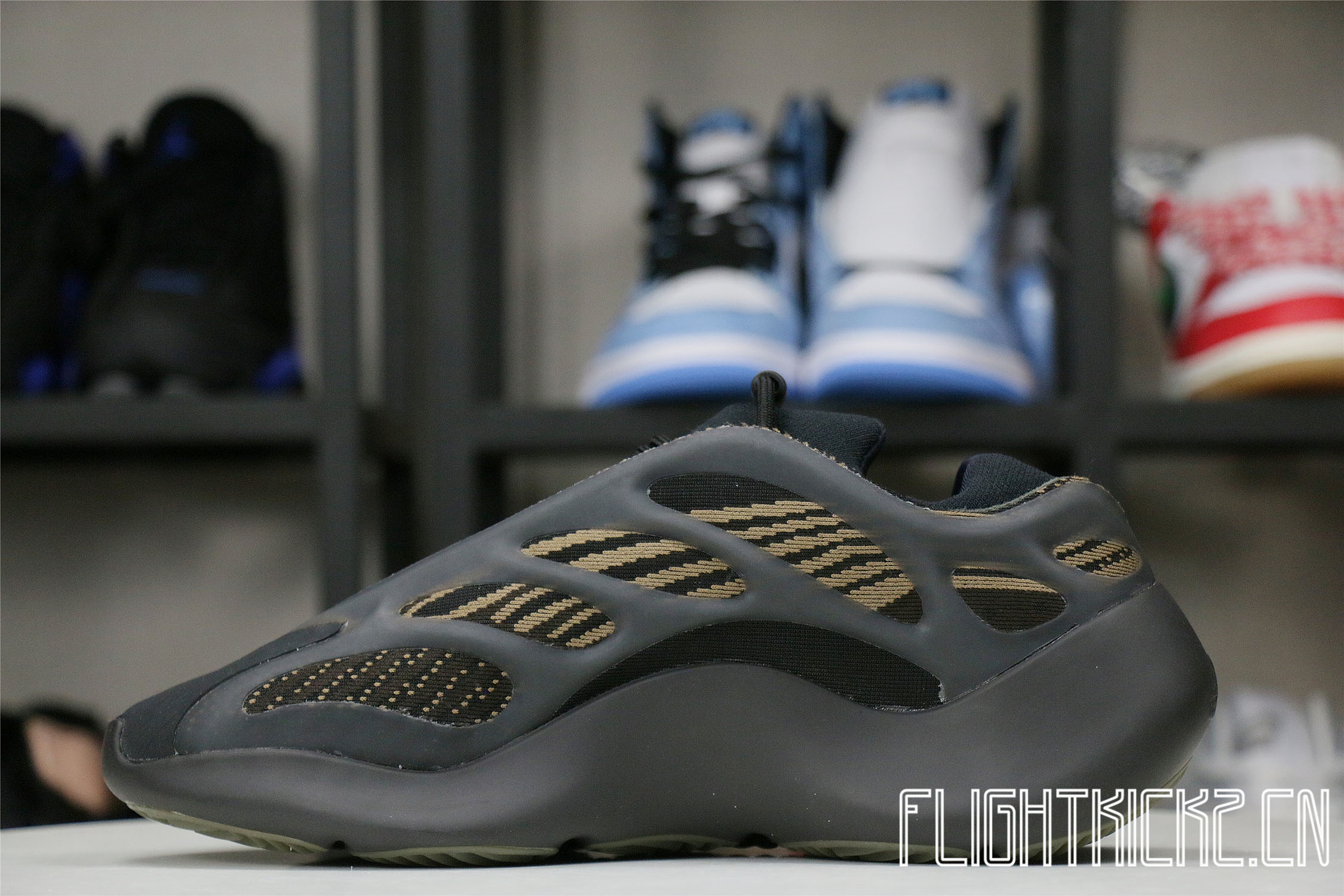 Adidas Yeezy 700 V3 Clay Brown