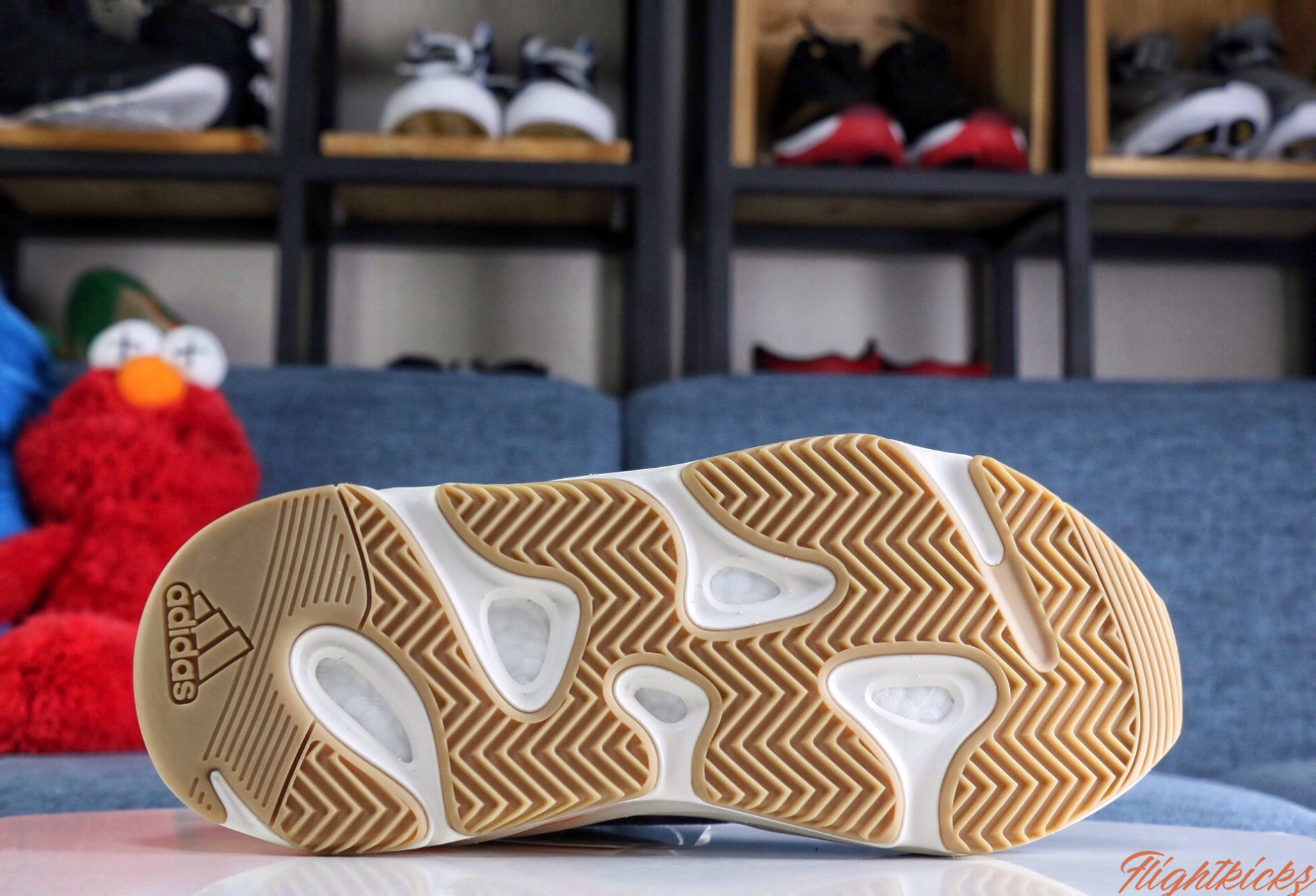 Adidas Yeezy 700  Magnet  2019