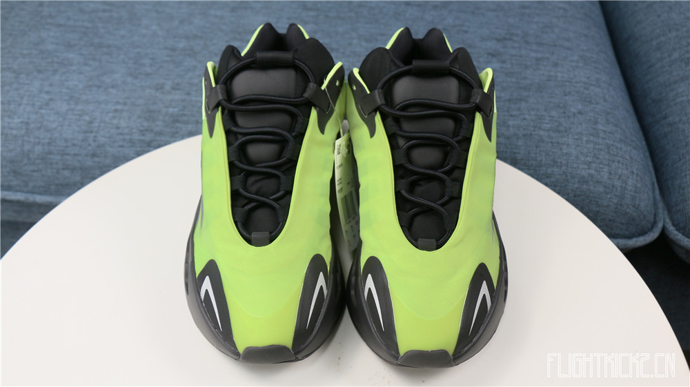 Yeezy Boost 700 MNVN Phosphor 2020