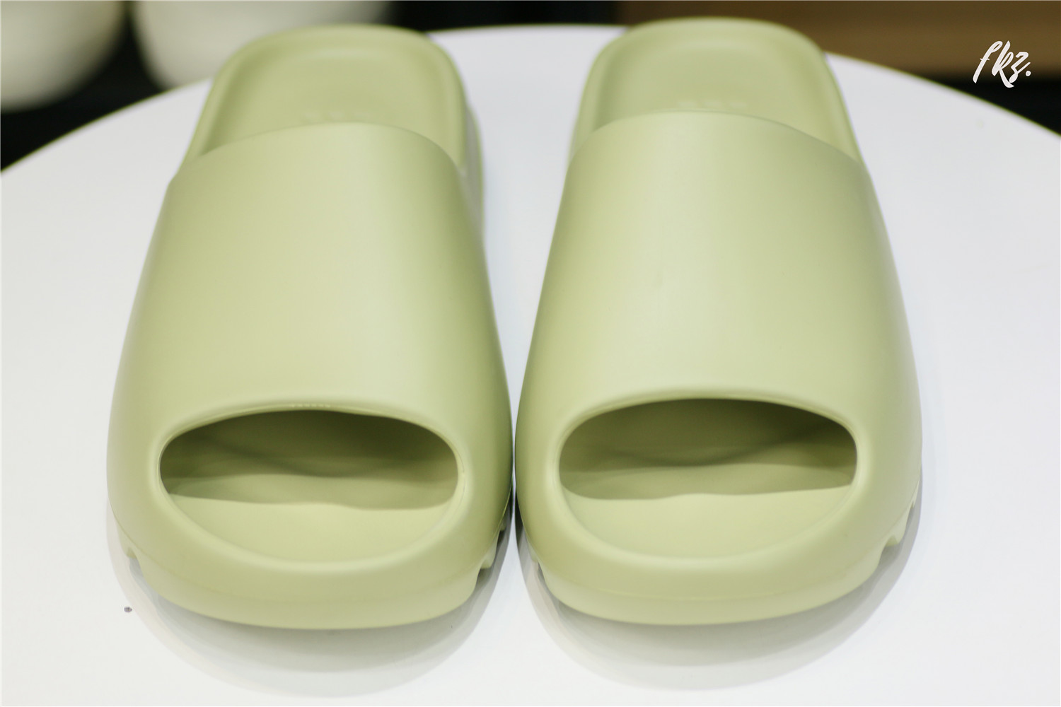 adidas Yeezy Slide Resin