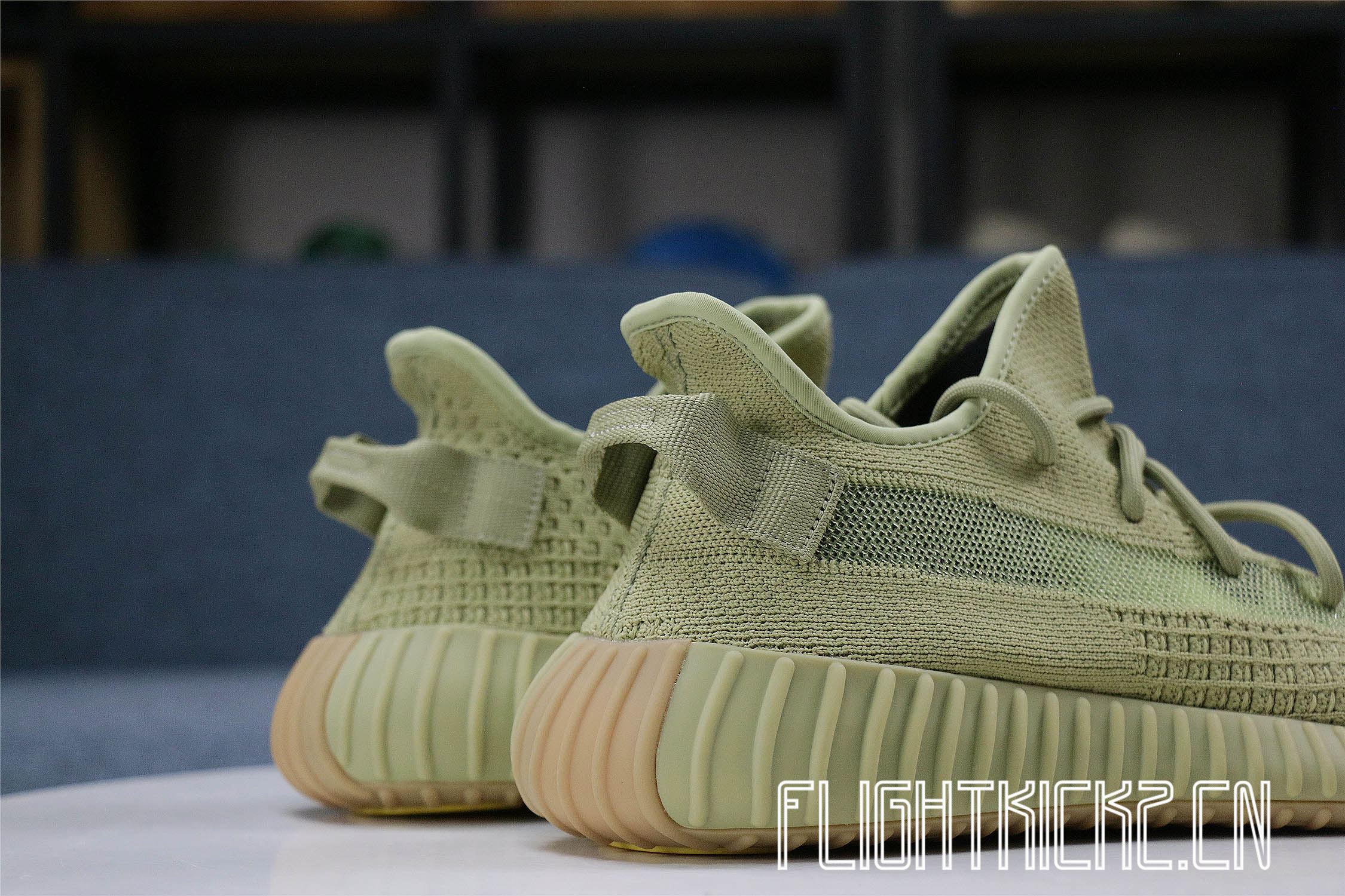 Yeezy Boost 350 V2  Sulfur  2020(LN5 A1)