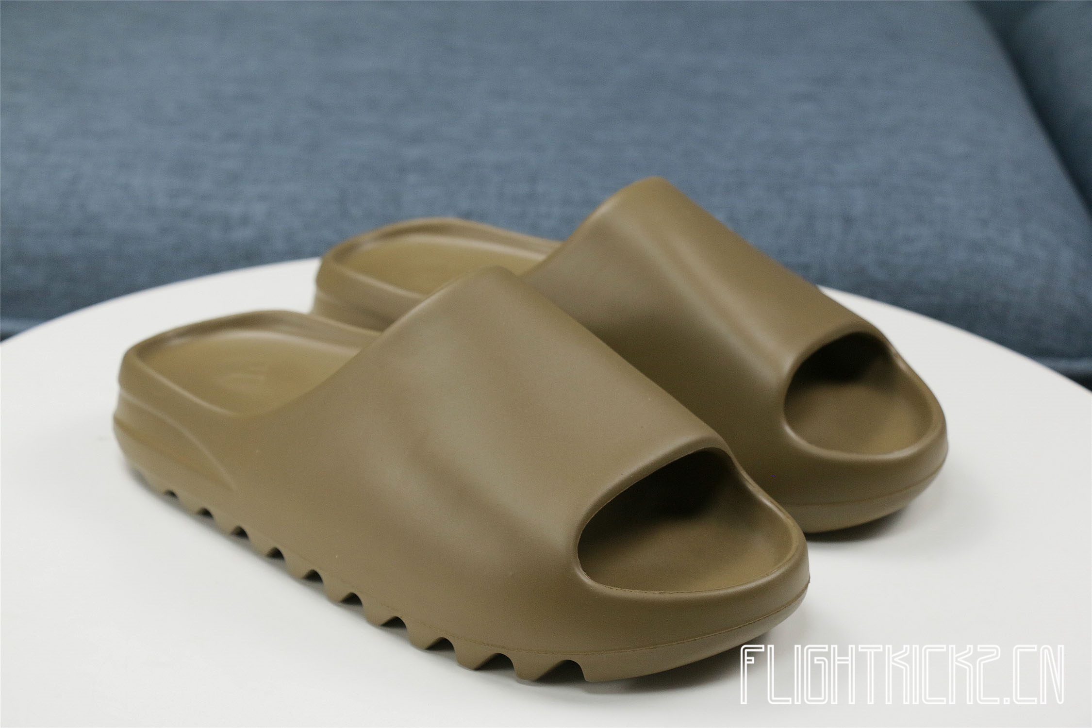 Yeezy Slides Earth Brown 2020（FV8425咖啡）