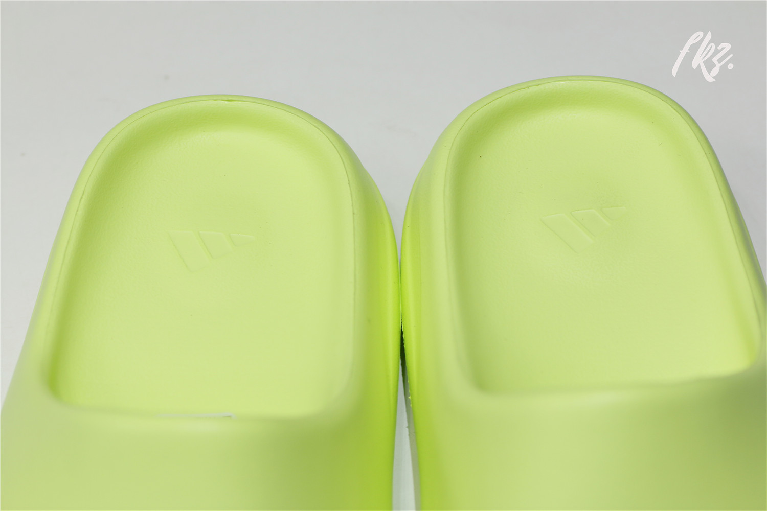 adidas Yeezy Slide Glow Green (2022) (Restock)