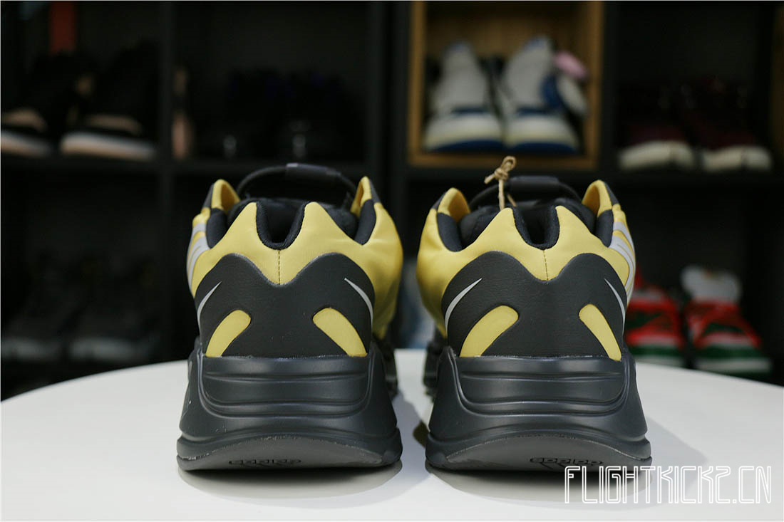 Yeezy Boost 700 MNVN Honey Flux