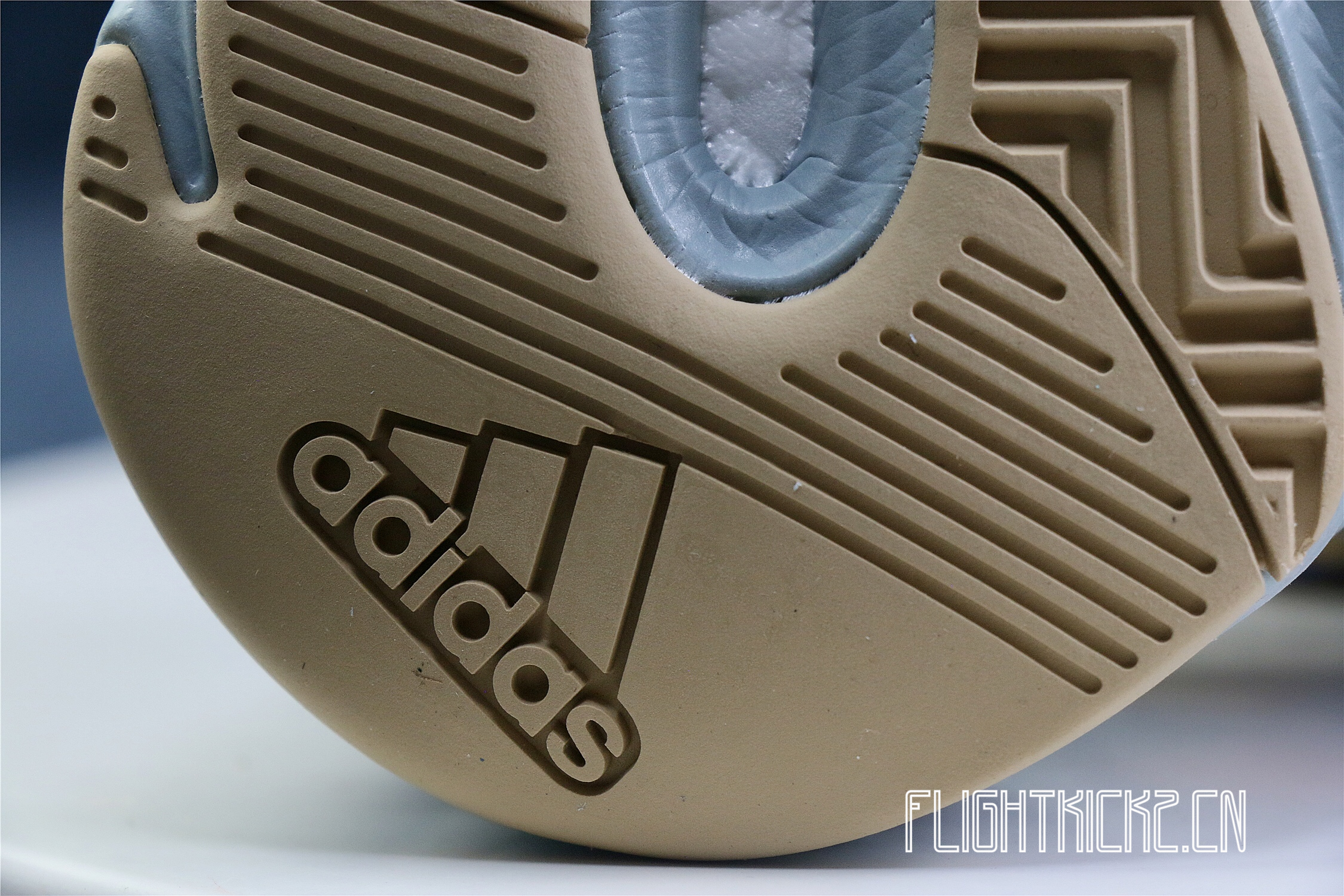 Yeezy Boost 700  Carbon Blue  2020