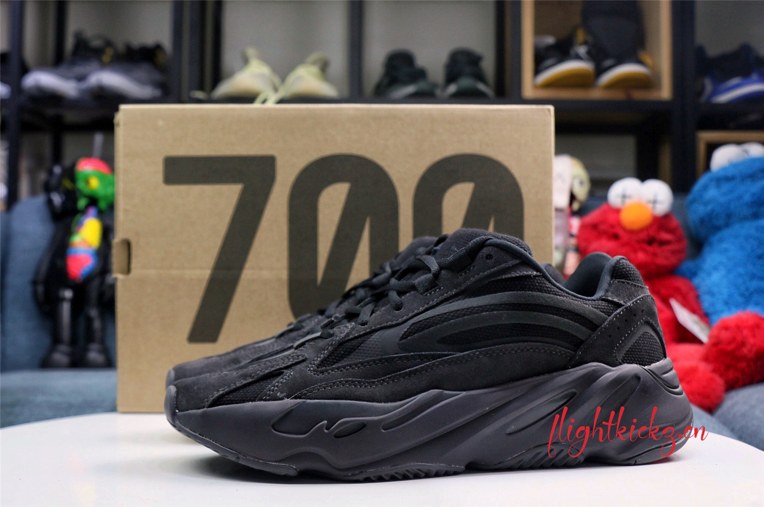 Yeezy Boost 700 V2  Vanta  2019