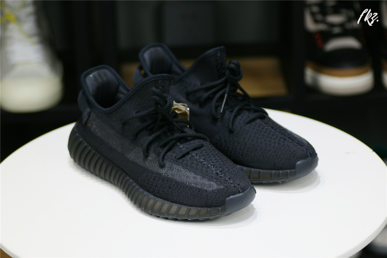 adidas Yeezy Boost 350 V2 Onyx