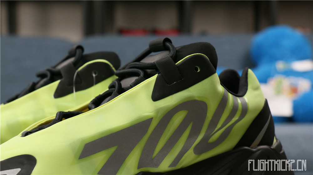 Yeezy Boost 700 MNVN Phosphor 2020