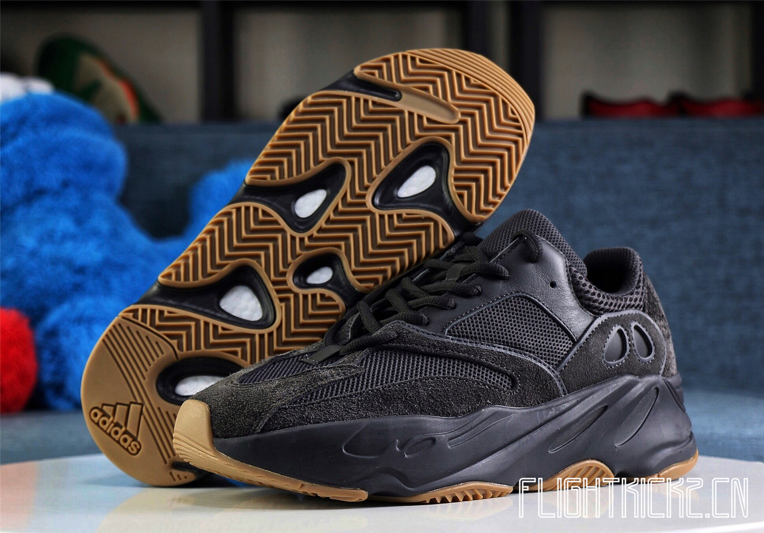 Yeezy Boost 700  Utility Black  2019