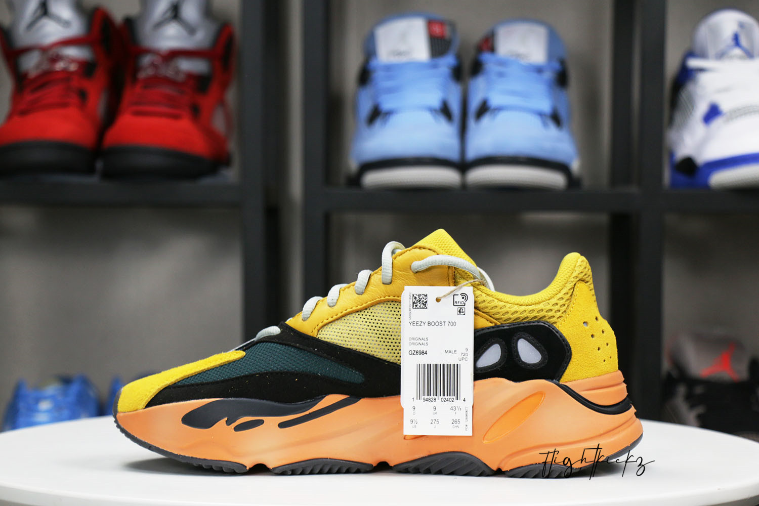 Yeezy Boost 700 Sun 2021