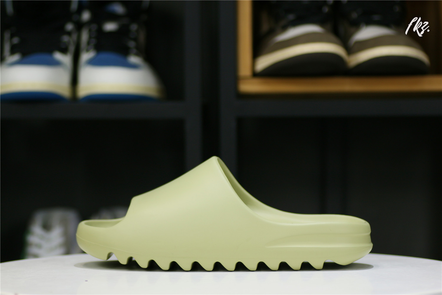 adidas Yeezy Slide Resin