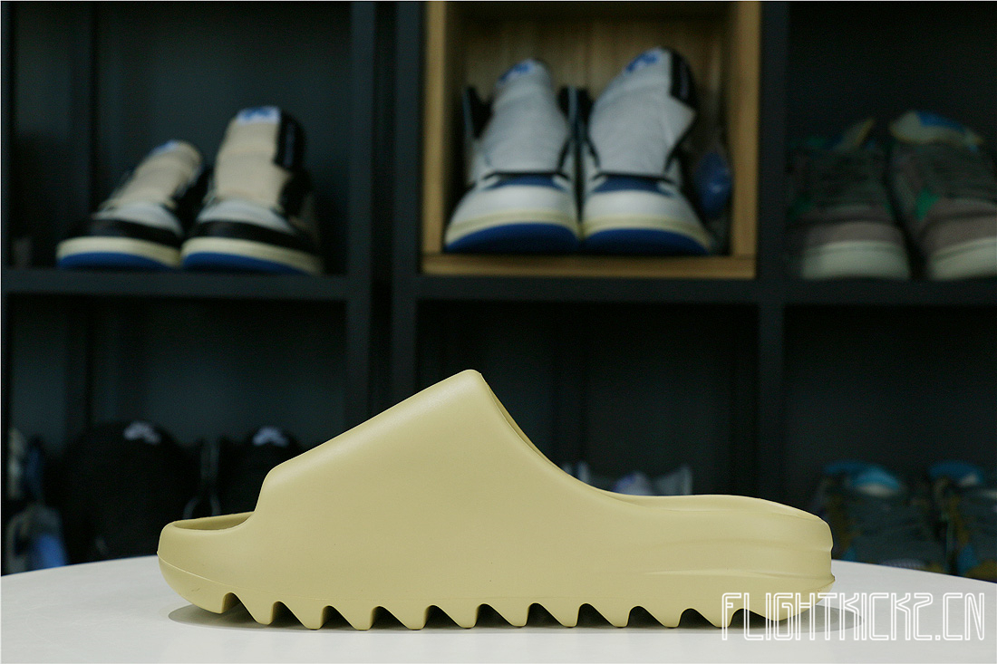 Yeezy Slides Desert Sand 2019（FW6344沙色）