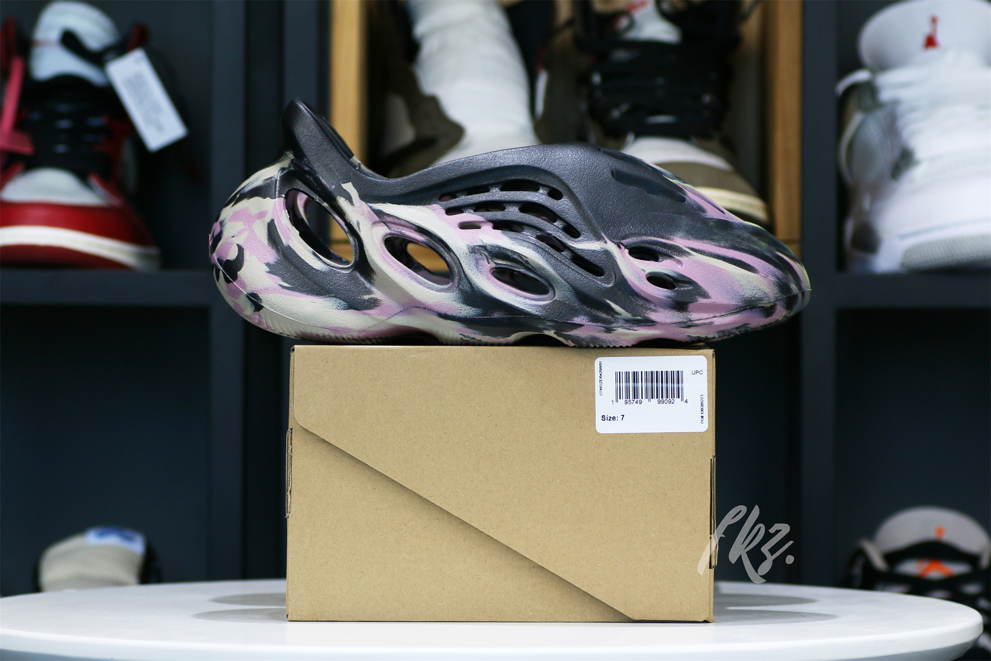 Yeezy Foam Runner “MX Carbon” 2022 (IG9562)