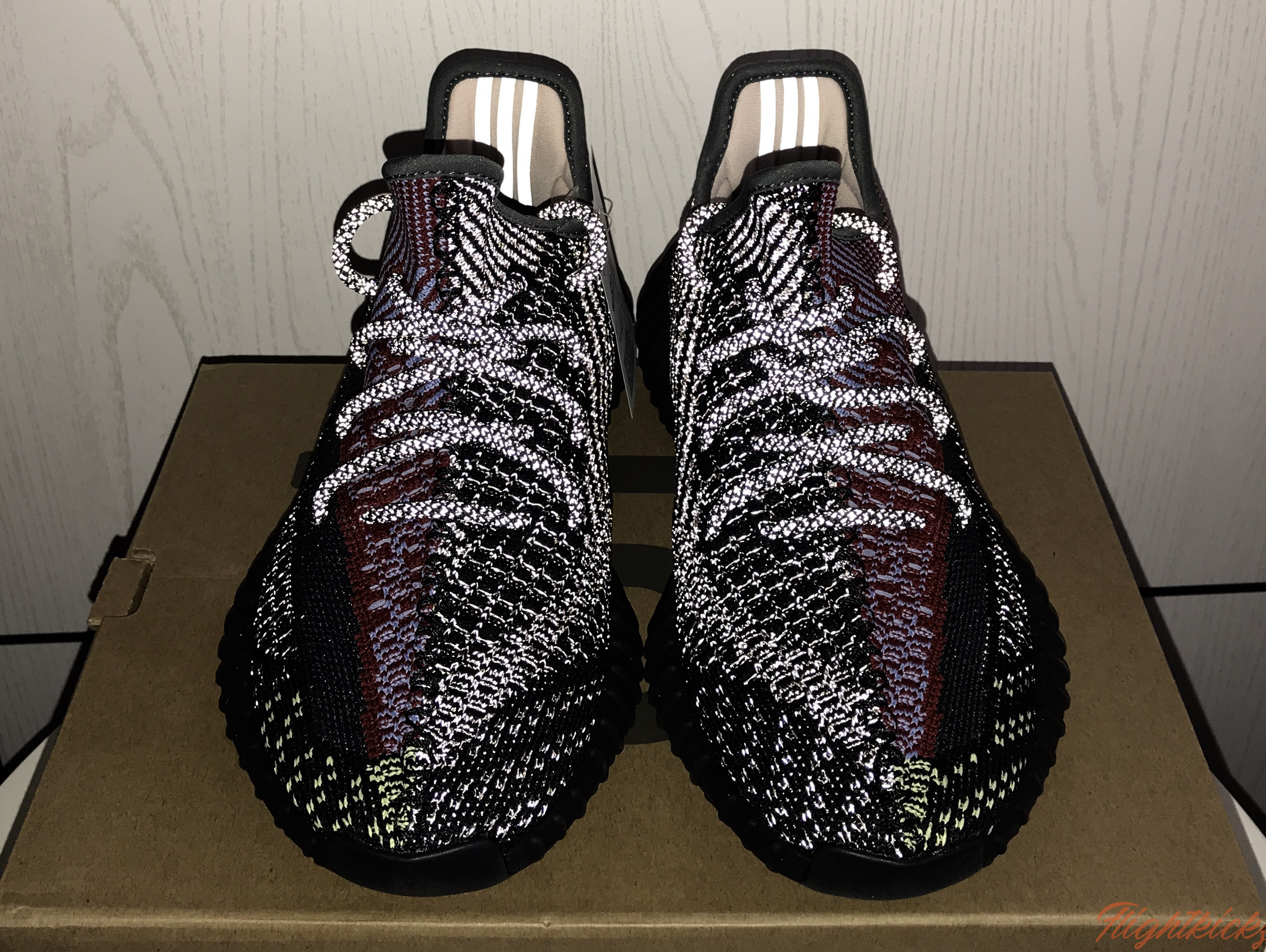 2019 Yeezy Boost 350 v2 “Yecheil”  Reflective (LN5 A1)
