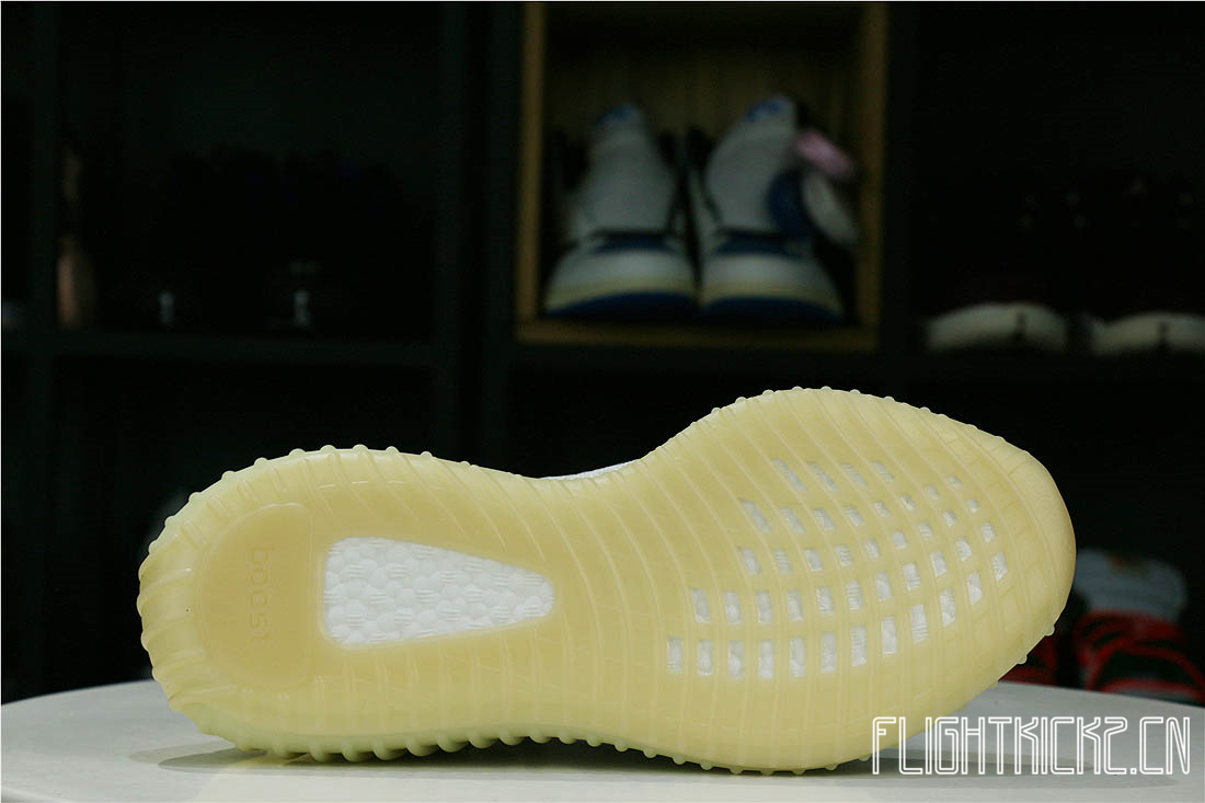 Yeezy 350 V2  Light  UV 2021